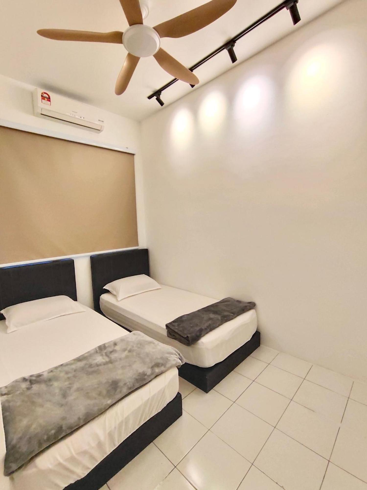 Sakura 1 Homestay Kampar Landed Buitenkant foto